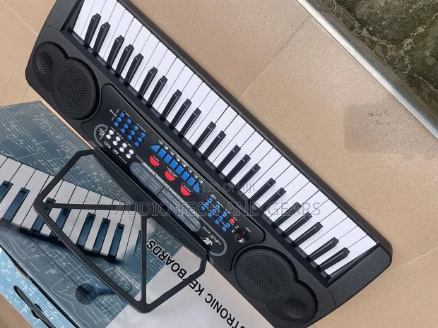 Mk 54-Key Electronic Keyboard · Photo 2