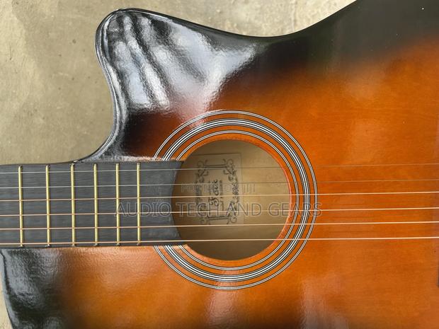 Foix Handmade Acoustic Guitar · Photo 3