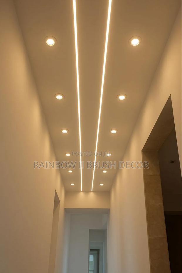 Top Finish Ceiling Work · Photo 1