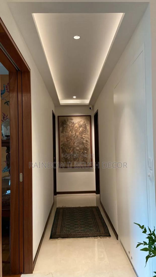 Top Finish Ceiling Work · Photo 2