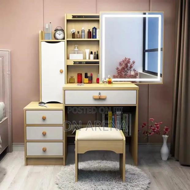 Dresser Makeup Station Vanity Table Set With Led Mirror · Photo 3