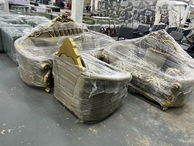 High Quality Royal Sofa Couch · Photo 3