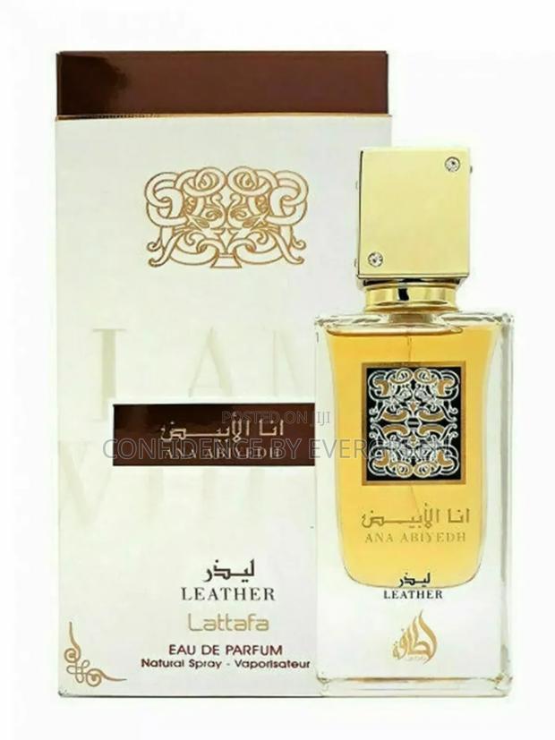 I Am White (Ana Abiyedh) · Photo 3