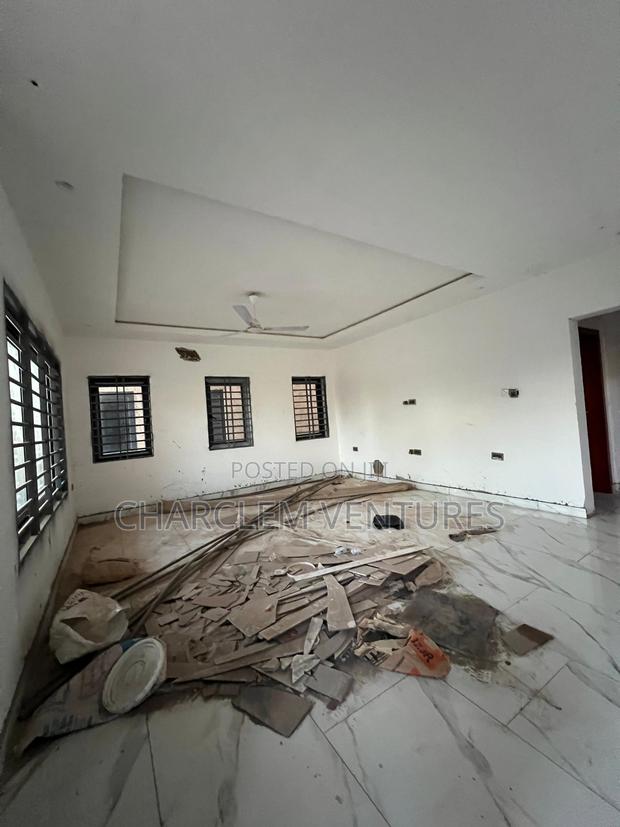 3bdrm Townhouse / Terrace in Charclem Ventures, Ashomang Estate · Photo 6