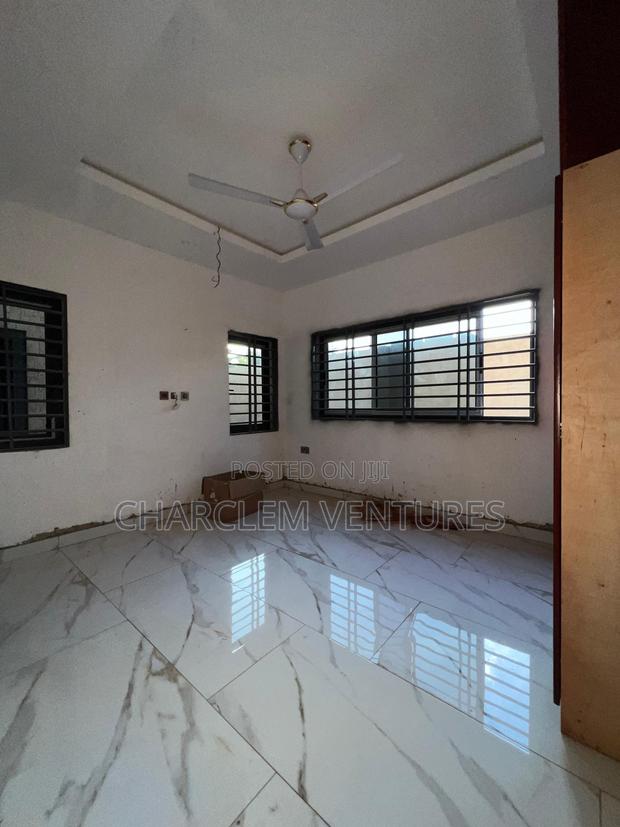 3bdrm Townhouse / Terrace in Charclem Ventures, Ashomang Estate · Photo 8