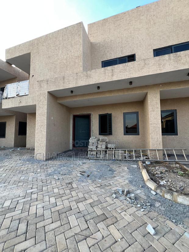 3bdrm Townhouse / Terrace in Charclem Ventures, Ashomang Estate · Photo 1