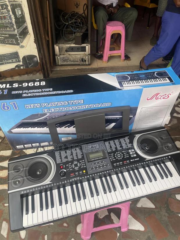 MLS-9688 61 Keys Electronic Keyboard · Photo 3