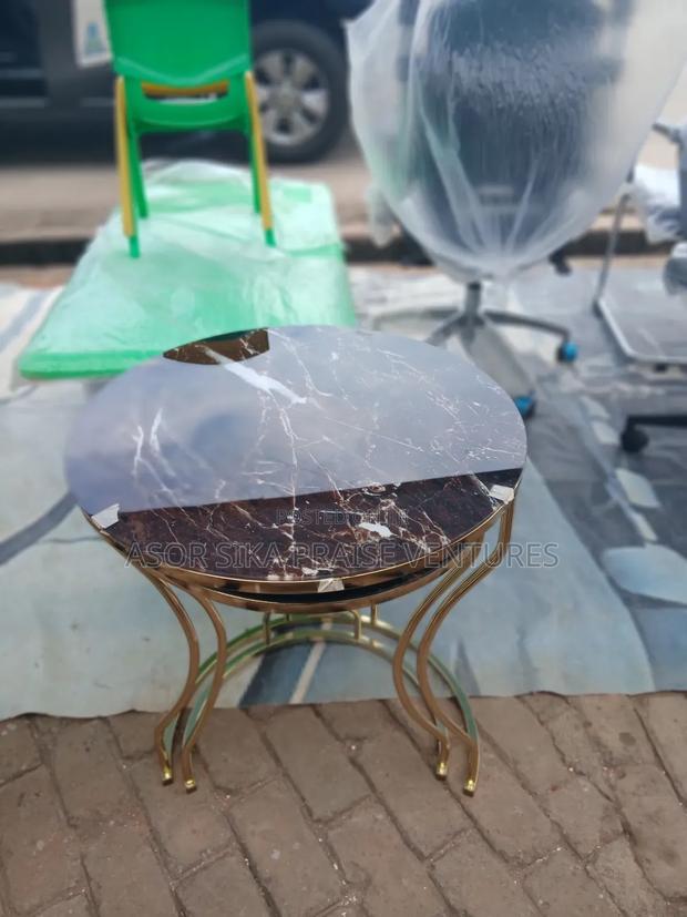 Coffee Table · Photo 2