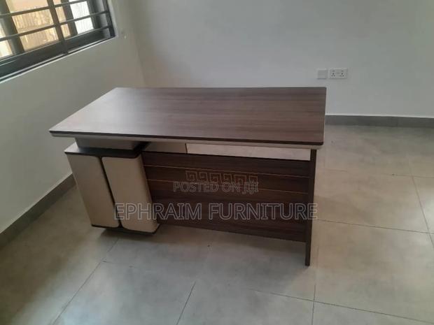 1.4 Single Executive Desk for Office · Photo 1