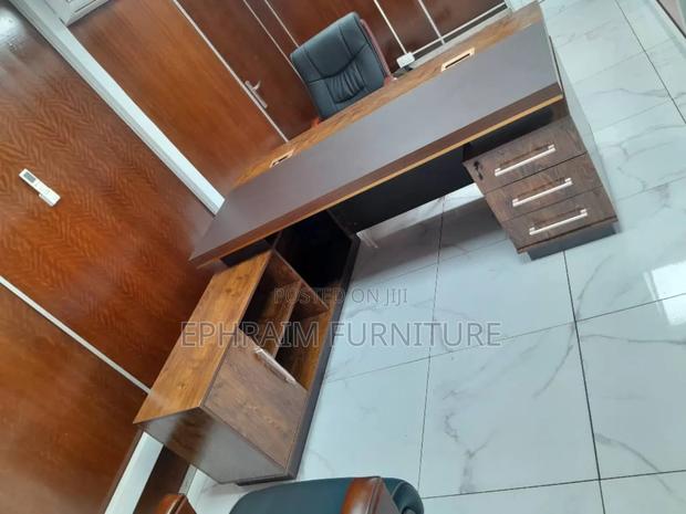 Executive Table for Office · Photo 2