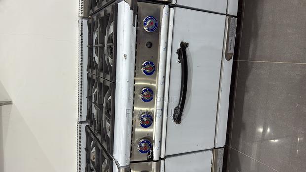 Gas Cooker 4 Burners With Oven · Photo 1