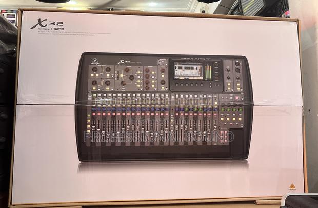 X32 40-Input,25-Bus Digital Mixing Console With 32programmable Midas · Photo 1