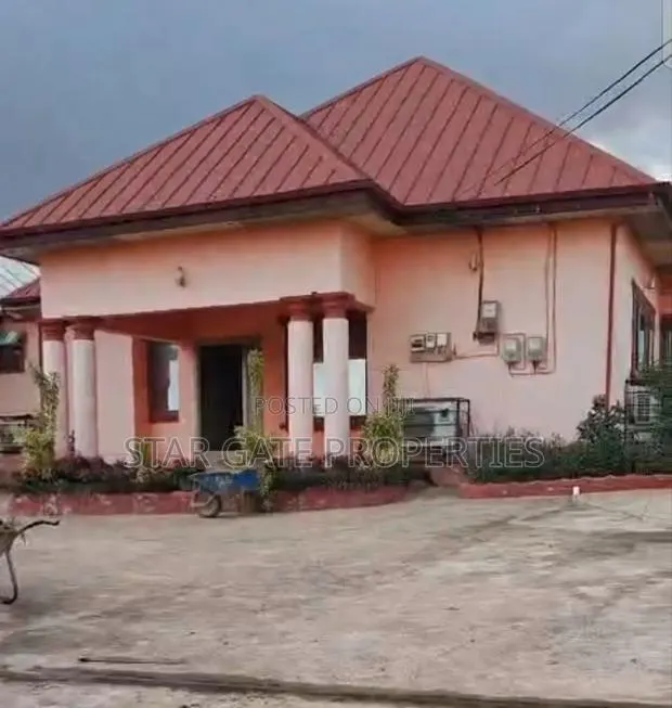 6bdrm House in Sokoban, Kumasi Metropolitan for sale · Photo 1