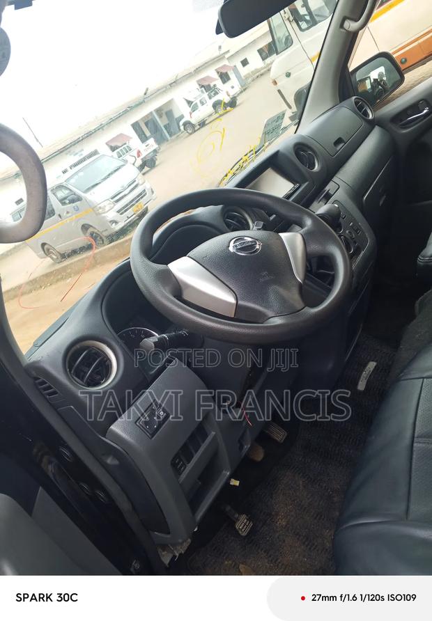 Nissan Caravan (Urvan) 2013 Black · Photo 3