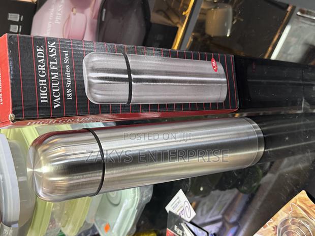 Stainless Vacuum Flask · Photo 1