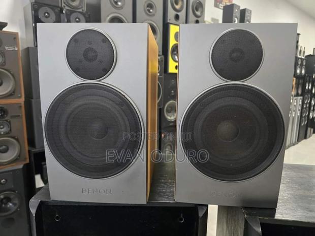Powerful Denon Bookshelf Solid Speakers Heavy Pair Of Bookshelf! · Photo 1