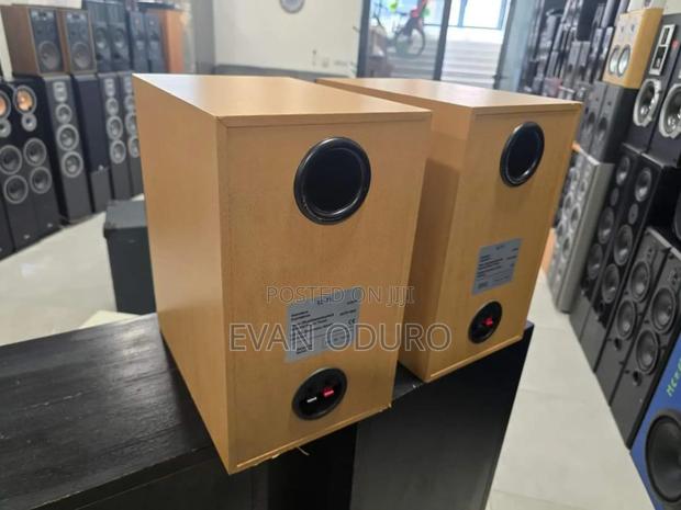 Powerful Denon Bookshelf Solid Speakers Heavy Pair Of Bookshelf! · Photo 4
