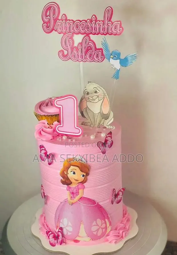 Character Themed Cake · Photo 1