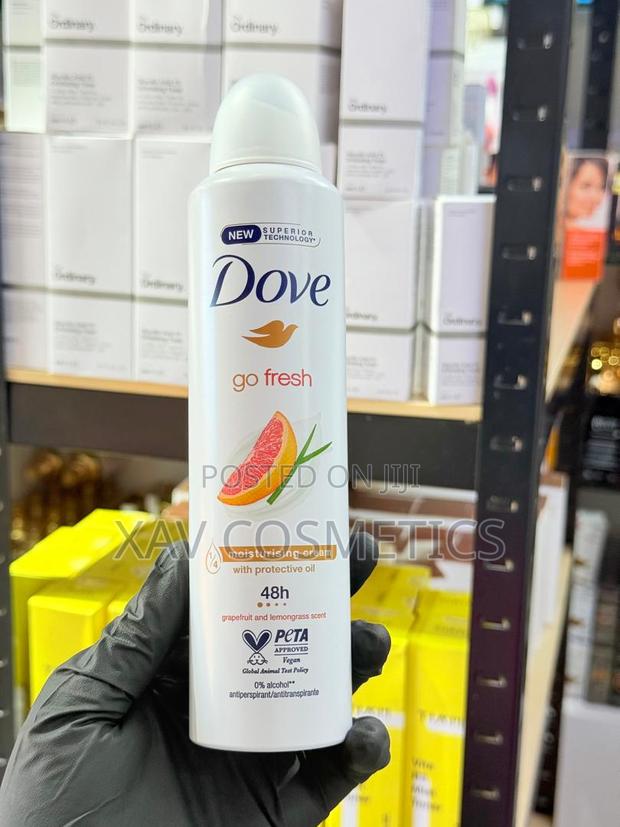 Dove Go Fresh Grapefruit Lemongrass Deodorant Spray · Photo 1