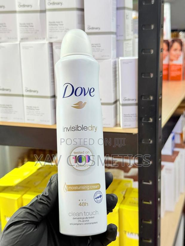 Dove Invisible Dry Deodorant Spray 48hr · Photo 1