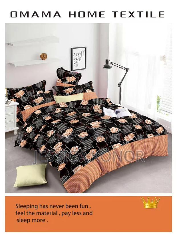 1 Bedsheet With 4 Pillowcases (King Size) · Photo 1