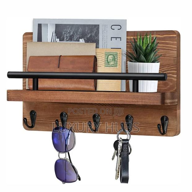 Wooden Key Organizer · Photo 1