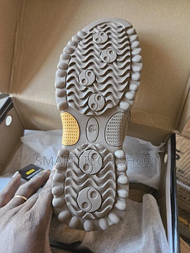 High Quality Safety Shoes For Welders And Metal Workers · Photo 4