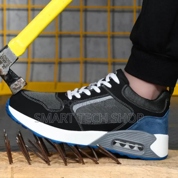Safety Shoe · Photo 4