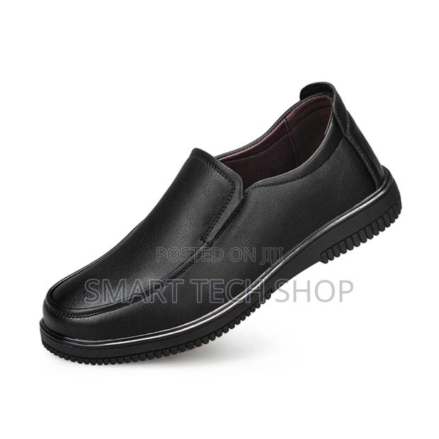 High Quality Chef Shoes, but I Non Slip, Oil Resistant, Comfortable · Photo 1