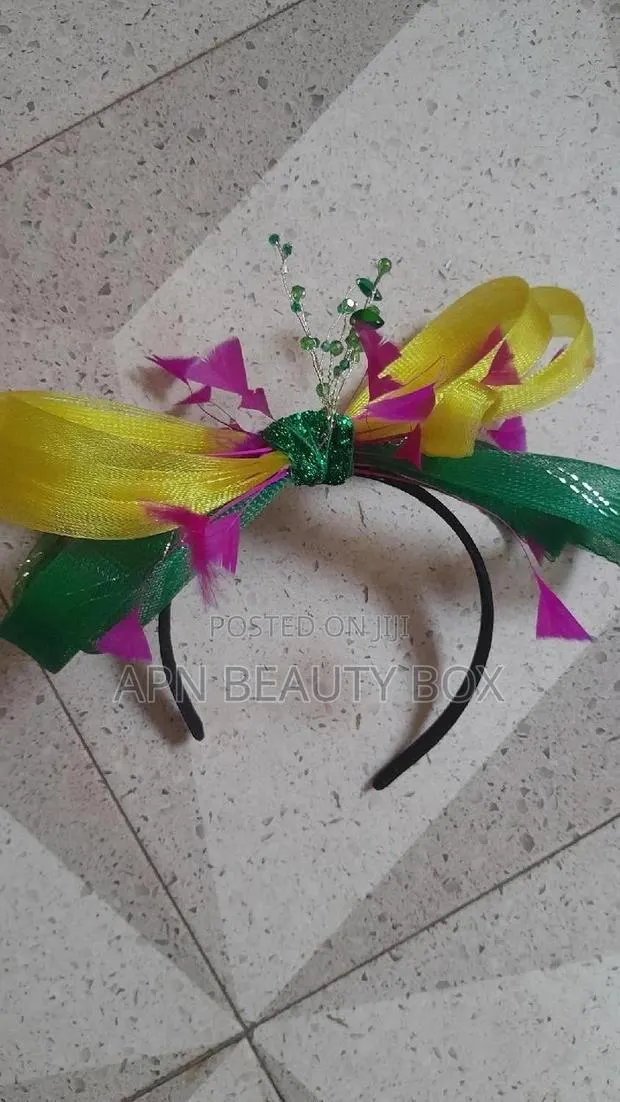 Crin Fascinators · Photo 1