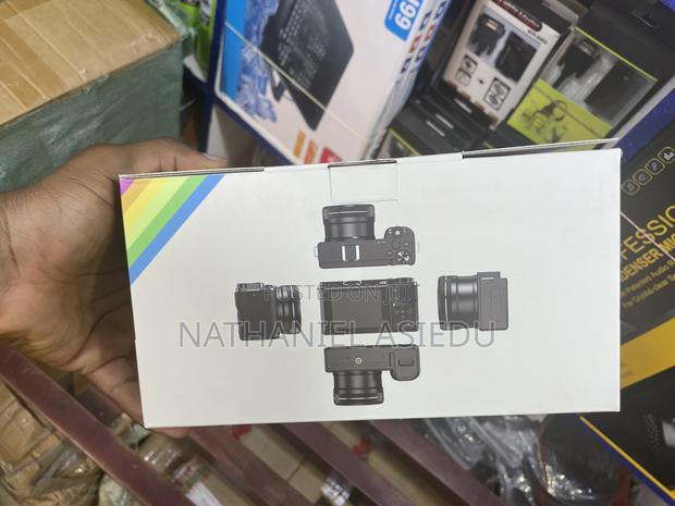 High-Quality Optical Zoom Digital Camera With Rotating LCD Screen · Photo 3