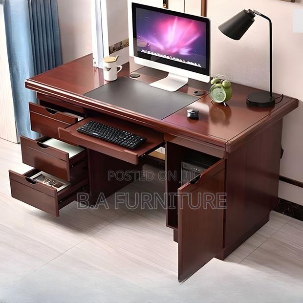 Office Desk—- 1.4m · Photo 2