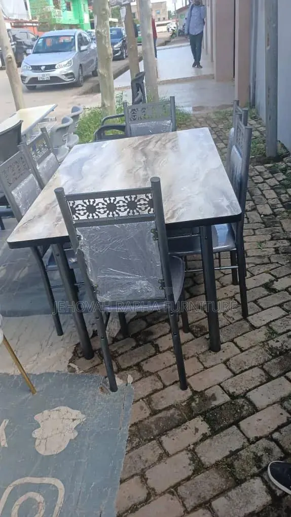Six Seater Dining Sets · Photo 1