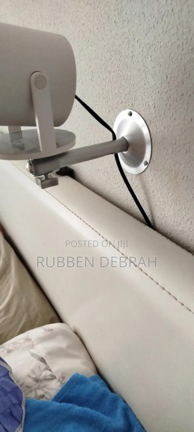Projector Wall Mount · Photo 2