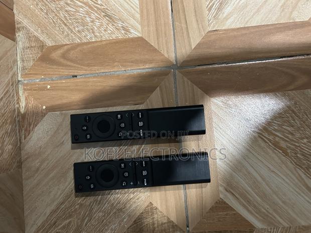 Samsung One Remote Aura Edition · Photo 1