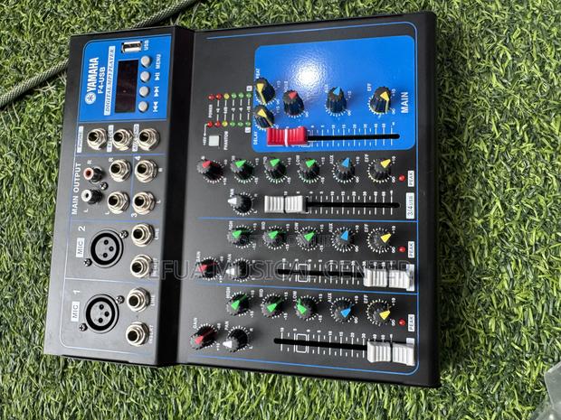 Yamaha F-4 Raw Mixer · Photo 3