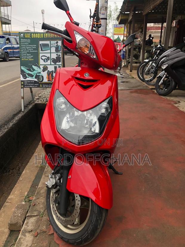 Yamaha 2010 Red · Photo 1