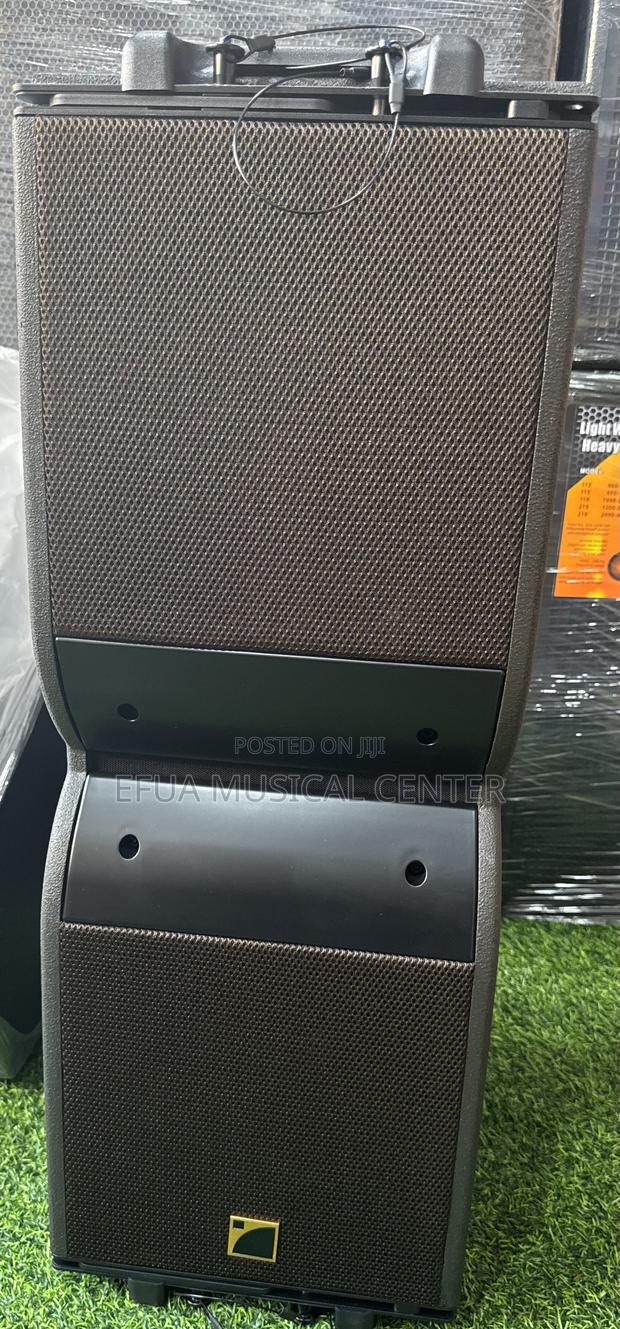 Kara 12-Channel Line Array Speaker · Photo 1