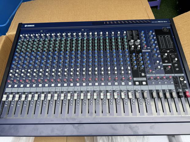 Yamaha Mg 24-Channel Mixer · Photo 3