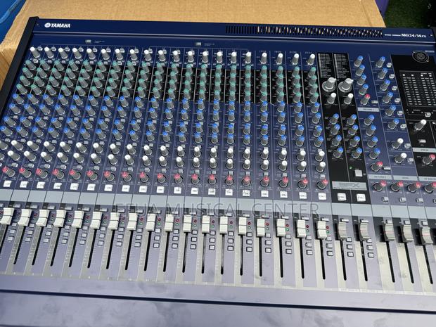 Yamaha Mg 24-Channel Mixer · Photo 1