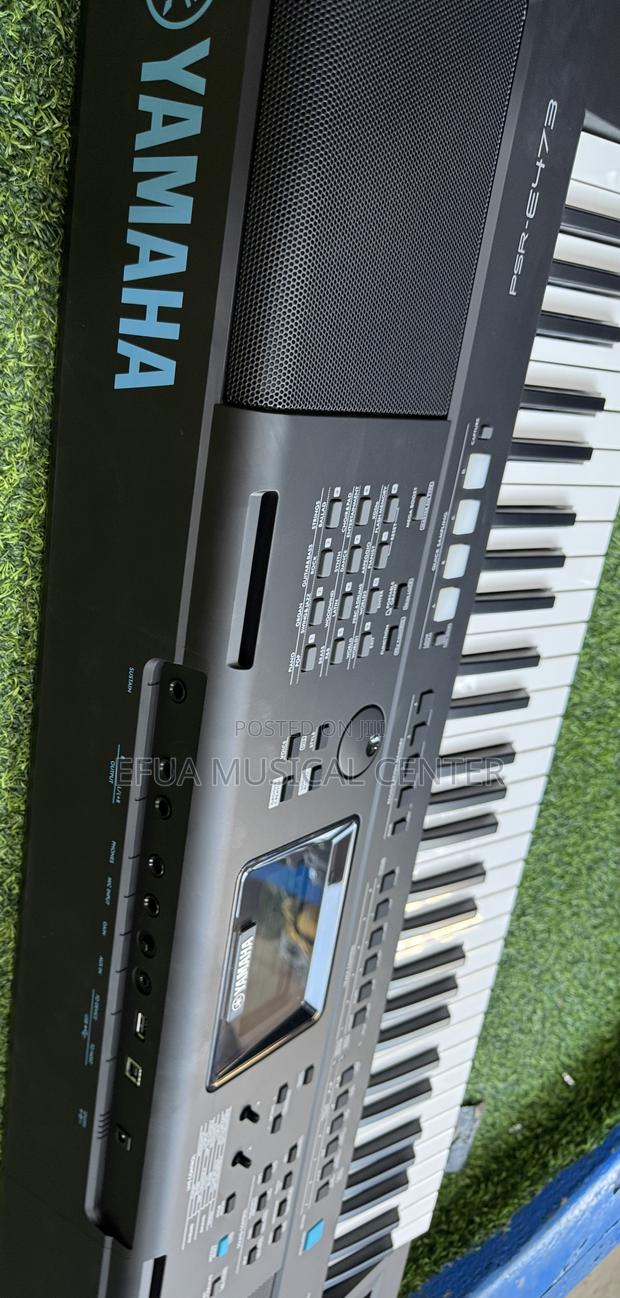 Yamaha PSR (E) 473 Keyboard · Photo 2