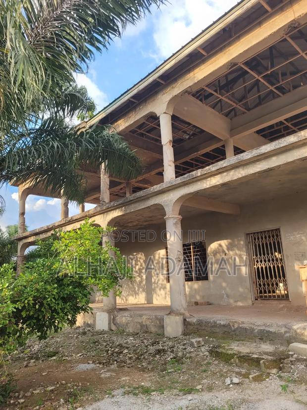 5bdrm Block of Flats in Diamond City Estate, Atwima Kwanwoma for sale · Photo 1