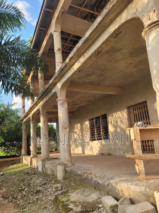 5bdrm Block of Flats in Diamond City Estate, Atwima Kwanwoma for sale · Photo 2