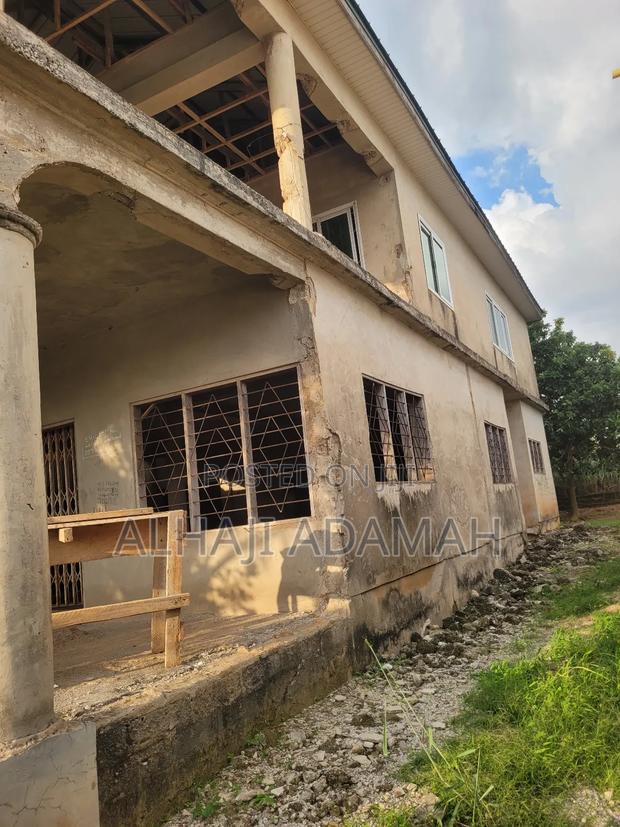 5bdrm Block of Flats in Diamond City Estate, Atwima Kwanwoma for sale · Photo 5