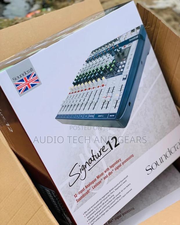 Soundcraft Signature 12 · Photo 1