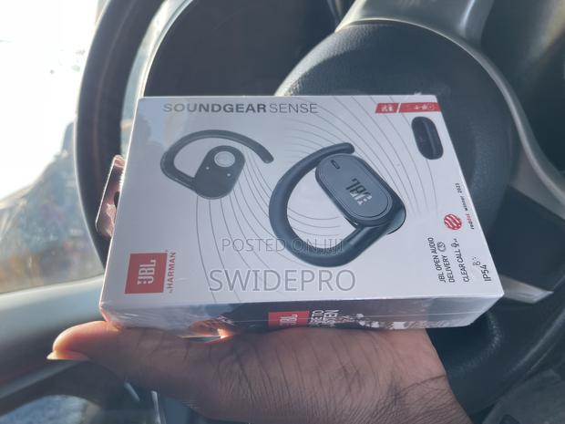 JBL Soundgear Sense Wireless Bluetooth Hook Earbuds · Photo 3