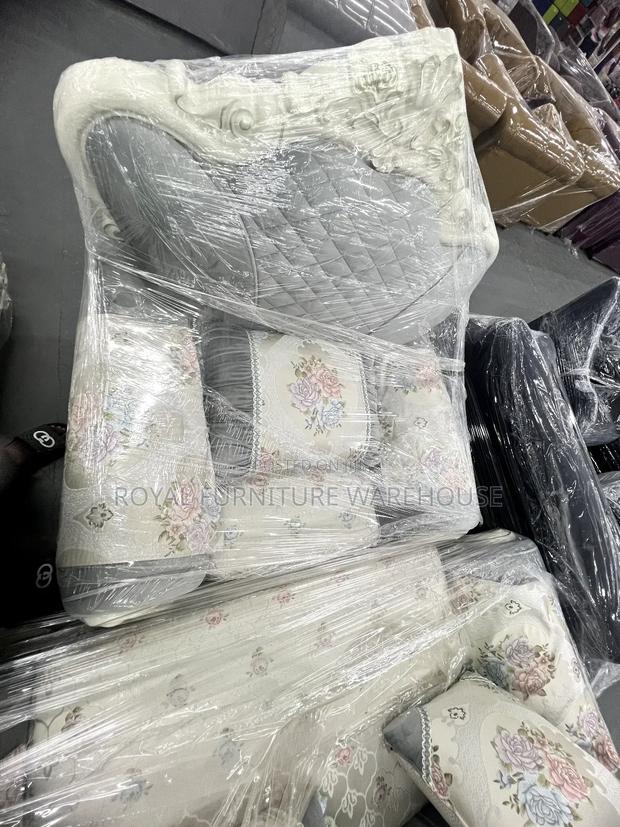 C Blue and White Textured Foreign Royal Sofa Set (3+2+1) · Photo 2