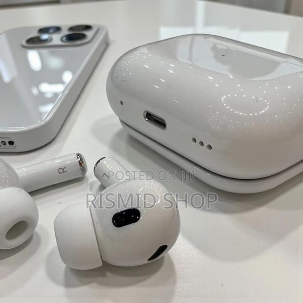 2nd Generation Apple Airpod Pro2 (788685) · Photo 1