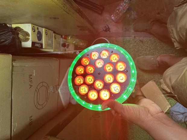Par 18 Flat Led Light Rgbw. (New Design) · Photo 1
