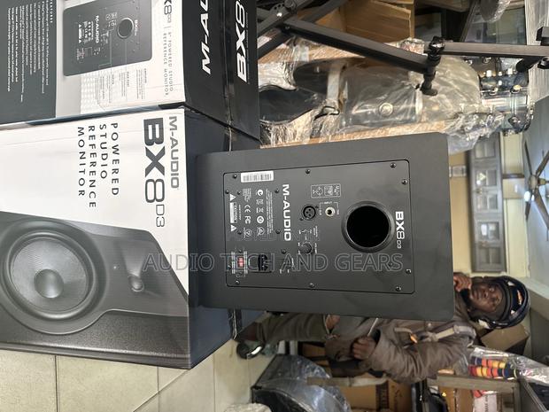 M- Audio Bx8 D3 Studio Monitor · Photo 4